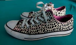 Schöne Converse Turnschuhe gemustert Grösse 41.5