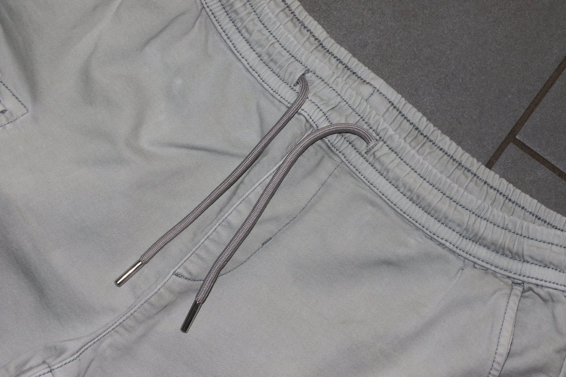 Pantaloni: Herren Jeansshorts Gr.M – Usato da Oberwil-Lieli venduto da Svetlana28 2