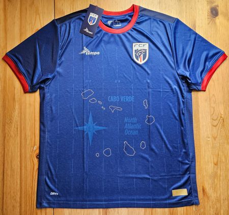 Trikot Kap Verde tempo Grösse L NEU Fussball WM Afrika