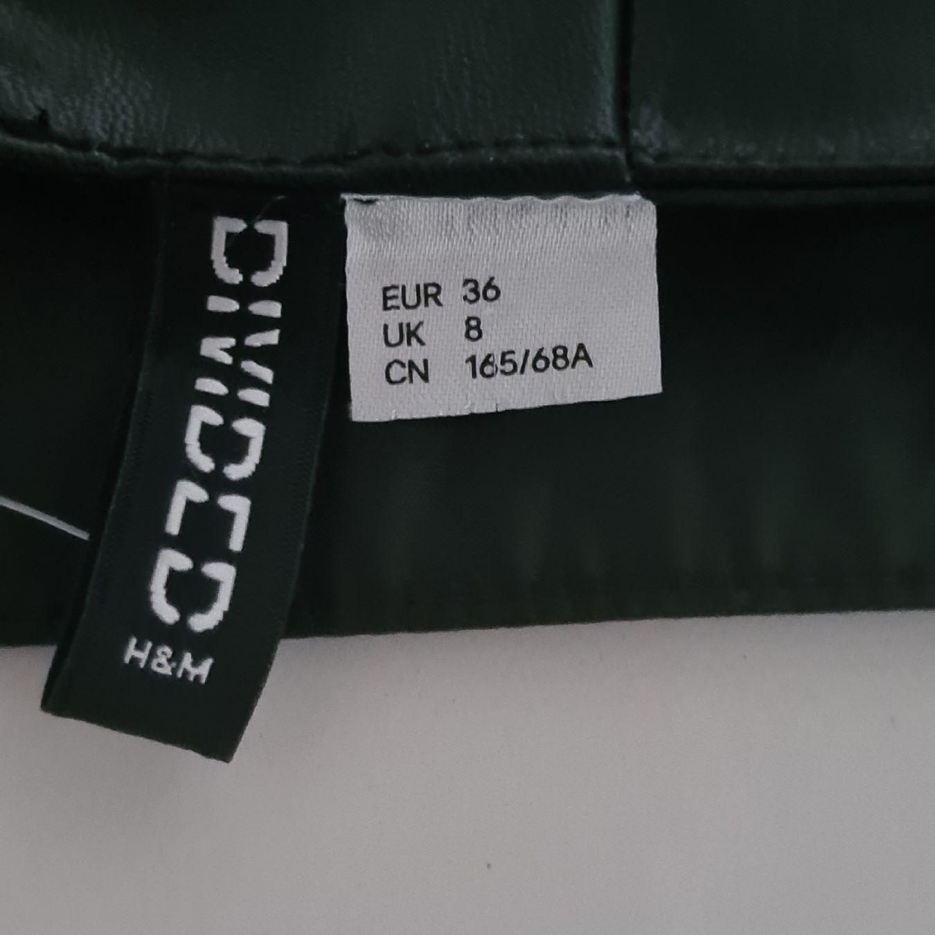 H&M Gonne: Mini Jupe Gr. 36 Imitation Leder – Usato da Steinen venduto da turbogeiss99 4