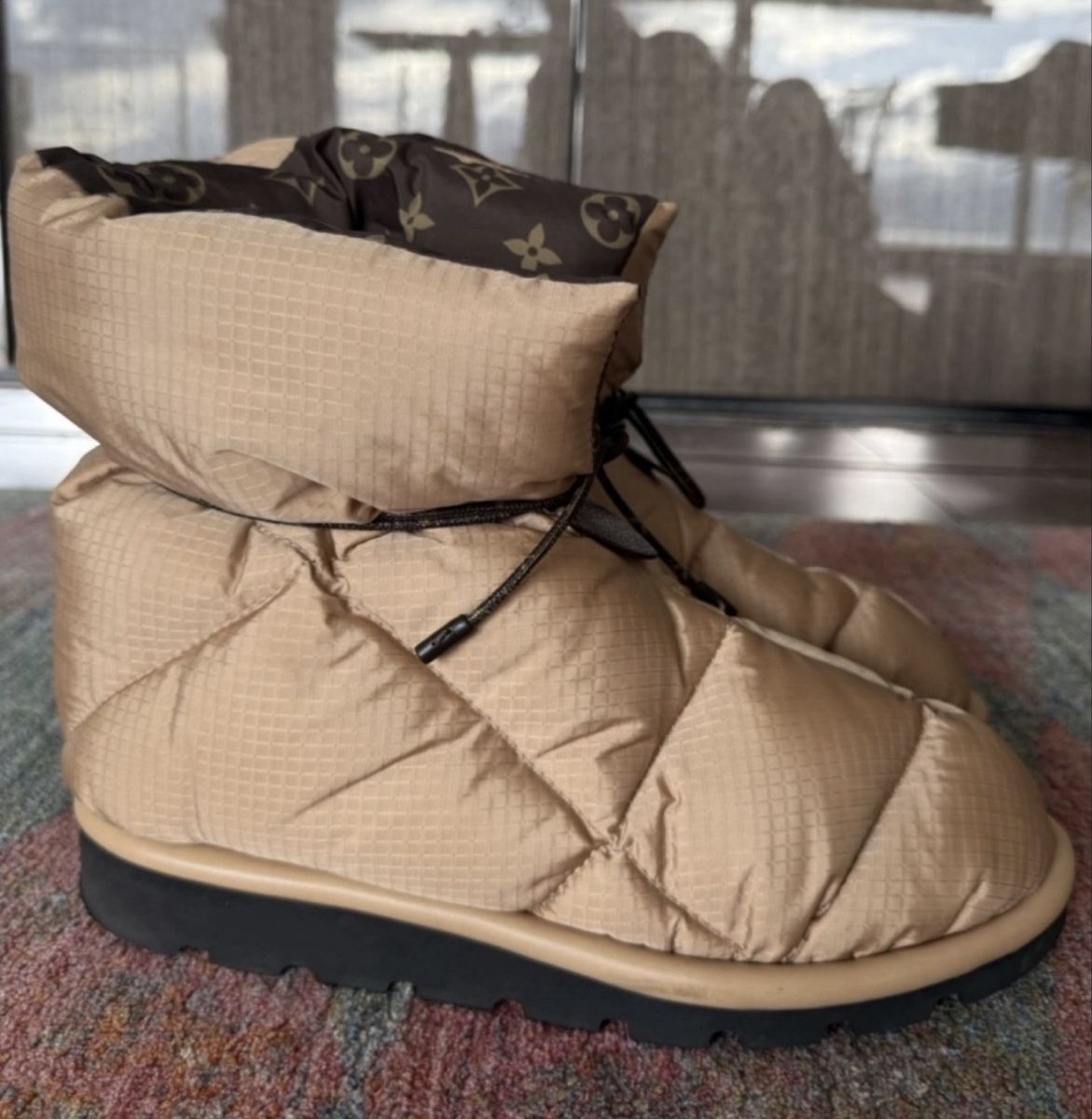 Louis Vuitton Scarpe da donna: Louis Vuitton winter boots  – Nuovo (secondo la descrizione) da Lausanne venduto da Loyal_8 4