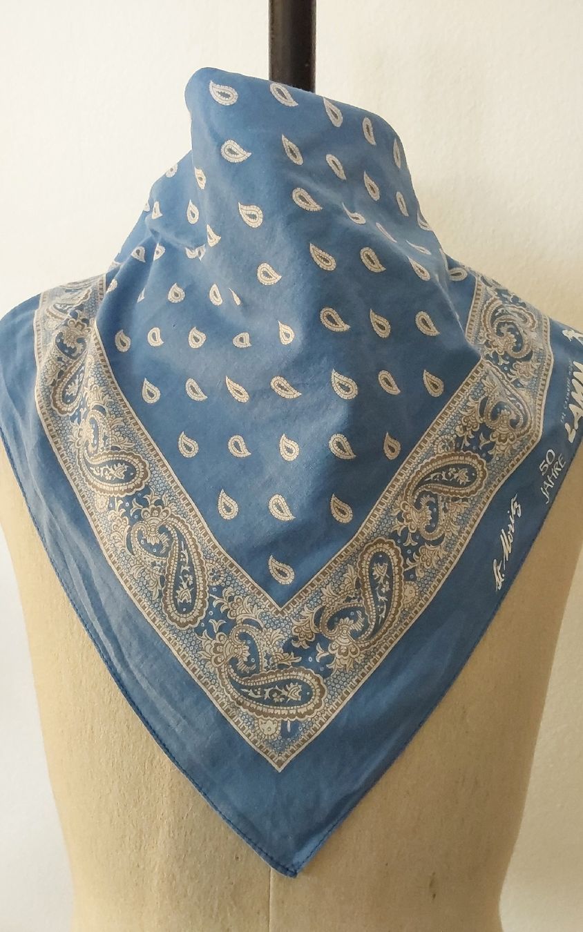 Foulards, Tücher & Schals: Baumwolltuch quadratisch hellblau – Gebraucht aus Köniz von scopello12