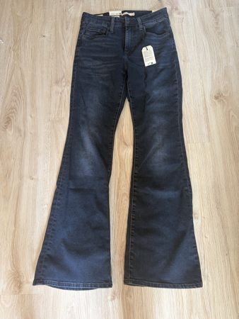 Levi's 726 Flare Jeans Dunkelblau Grösse 28/30 mit Etikett