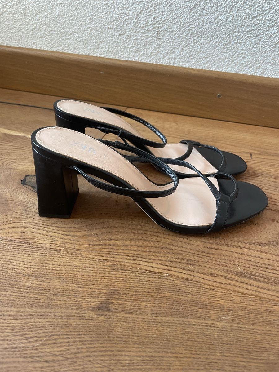Zara Damenschuhe: Zara Black Heeled Sandals, Size 39 – Neu (gemäss Beschreibung) aus Roche VD von closetcleanse 5