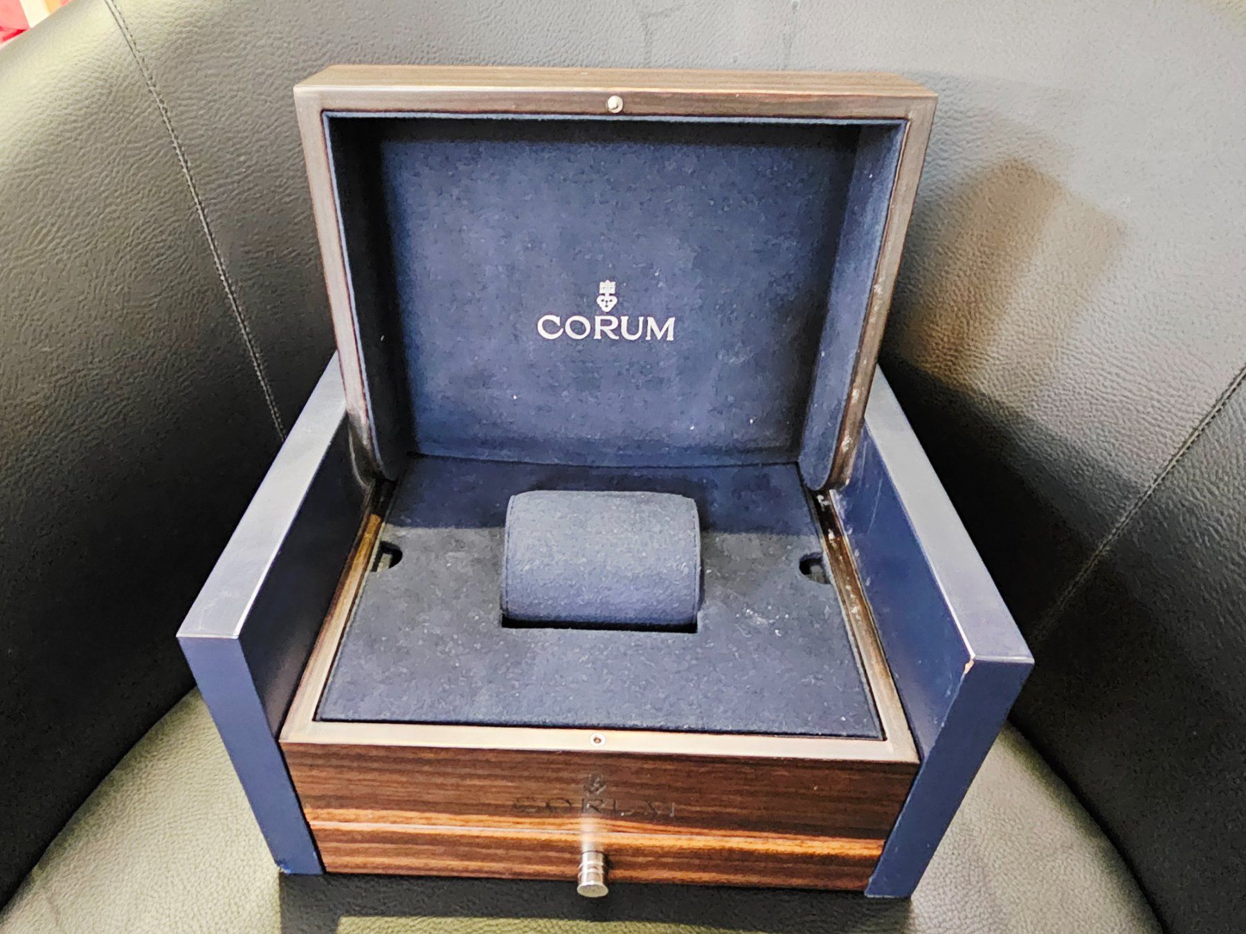 Corum Scatole porta orologi: Corum Admiral's Cup Challenge 44 Regatta 2007 Box – Usato da Bassersdorf venduto da AnkerWatch 1