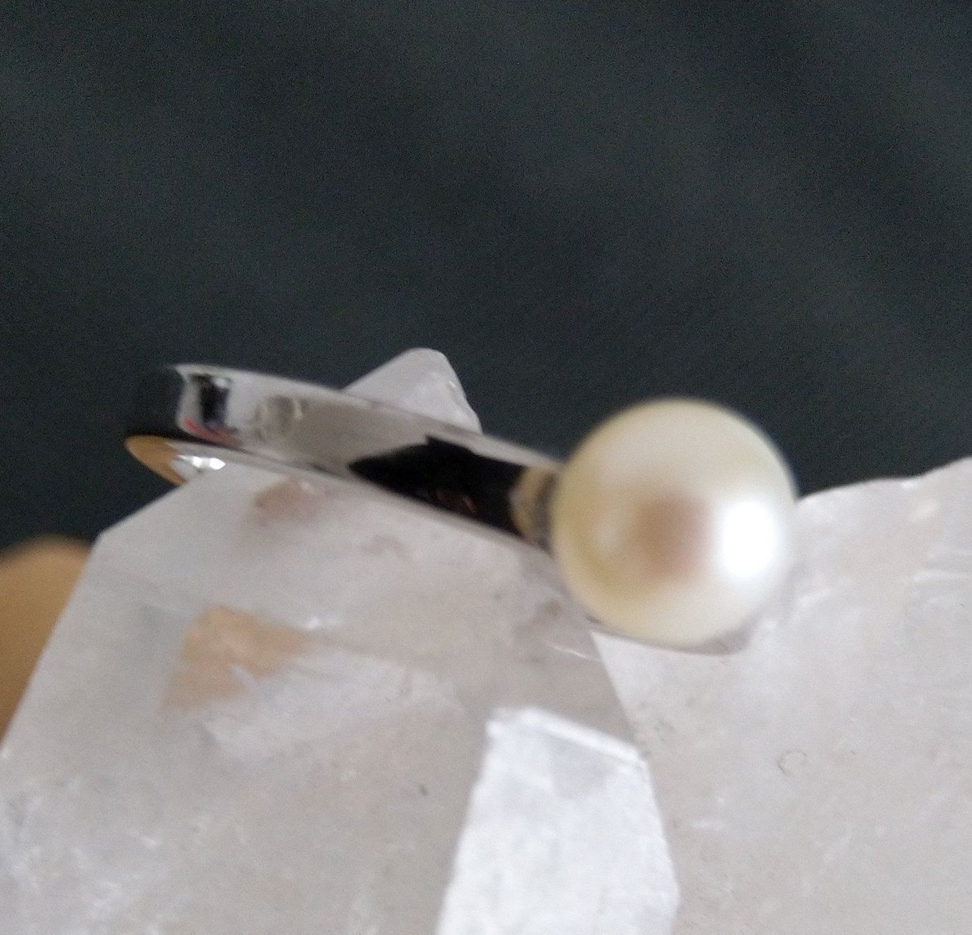Anelli: ZARTER RING MIT PERLE IN 925 SILBER – Usato da Romanshorn venduto da BoutiqueA