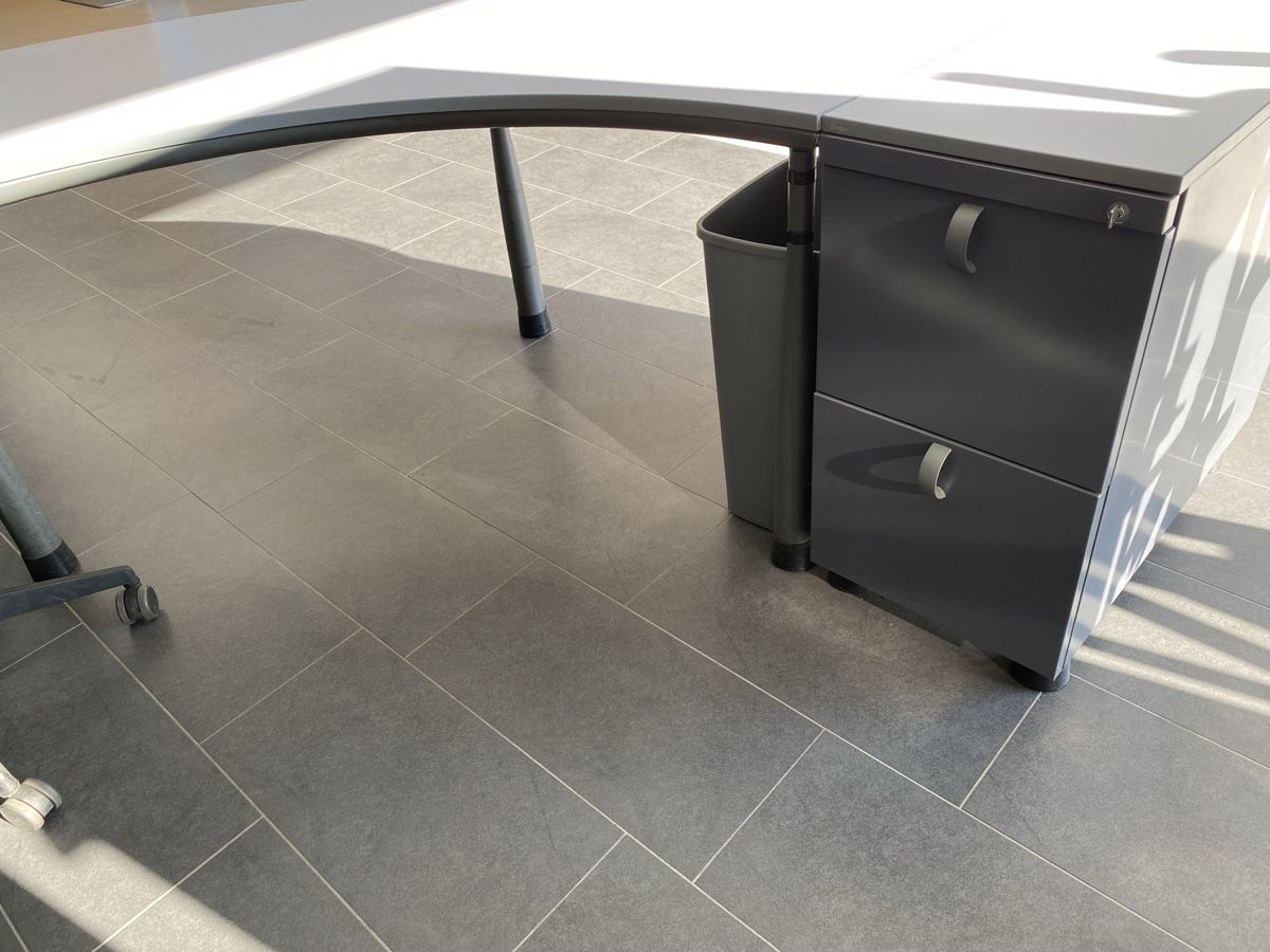 Lista Bureaux: Büro mit 3 Arbeitsplätzen – D'occasion à Hägglingen par Karin0802 5