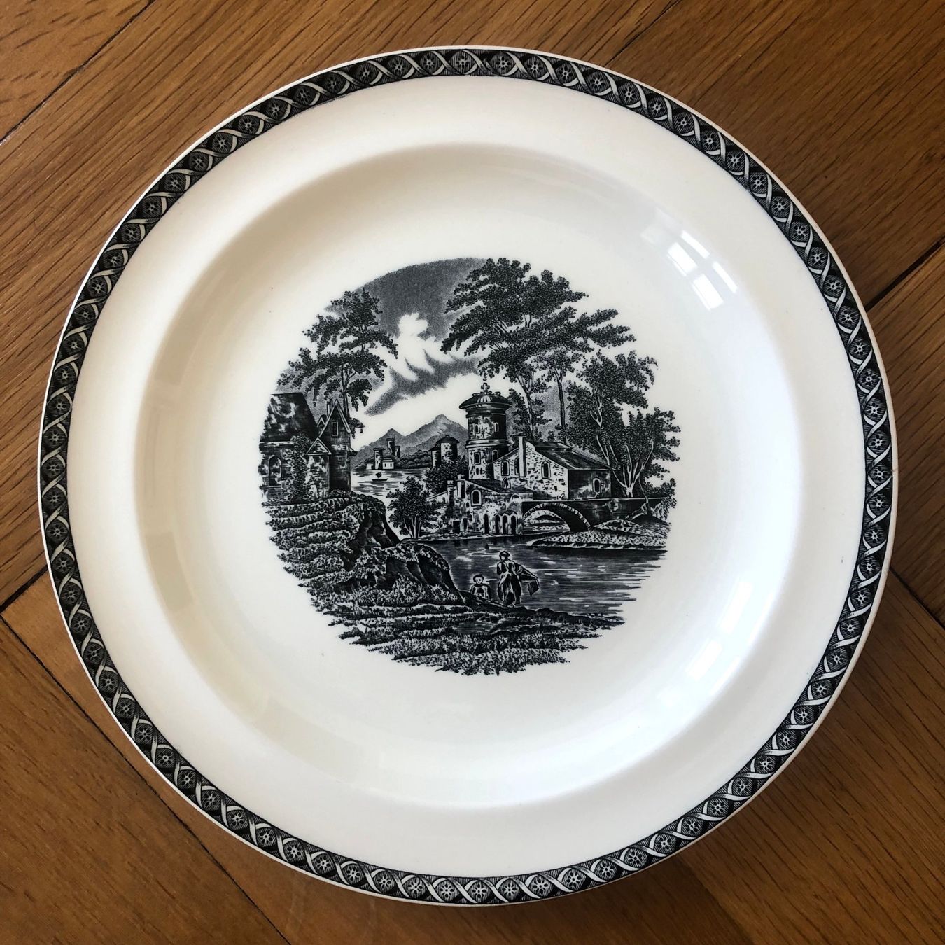 Wedgwood Piatti: 4 Teller Wedgwood "Lugano" Etruria – Usato da Basel venduto da Krenit 1