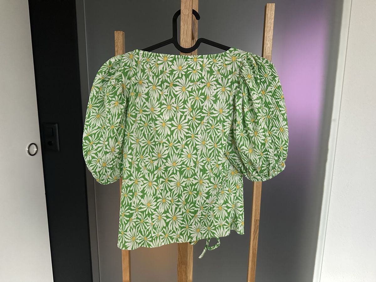 Zara Camicette: Sommerbluse mit Blümchen-Muster – Usato da Gipf-Oberfrick venduto da Gabor5 1