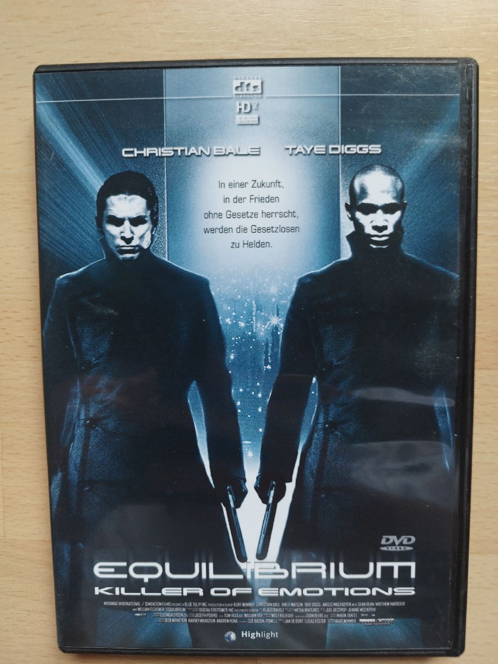 Tutti i DVDs: Equilibrium - DVD - Christian Bale - Science Fiction – Usato da Rhäzüns venduto da Badihuelsa