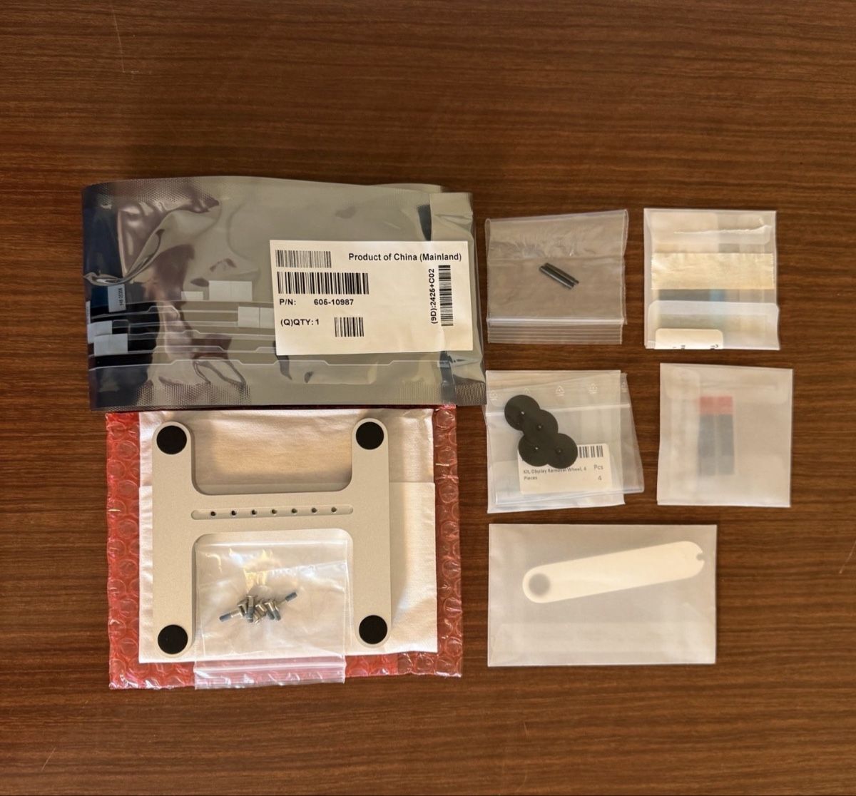 Apple PC: iMac 24 Vesa Mount Adapter NEU – Nuovo (secondo la descrizione) da Allschwil venduto da ant_wbx5