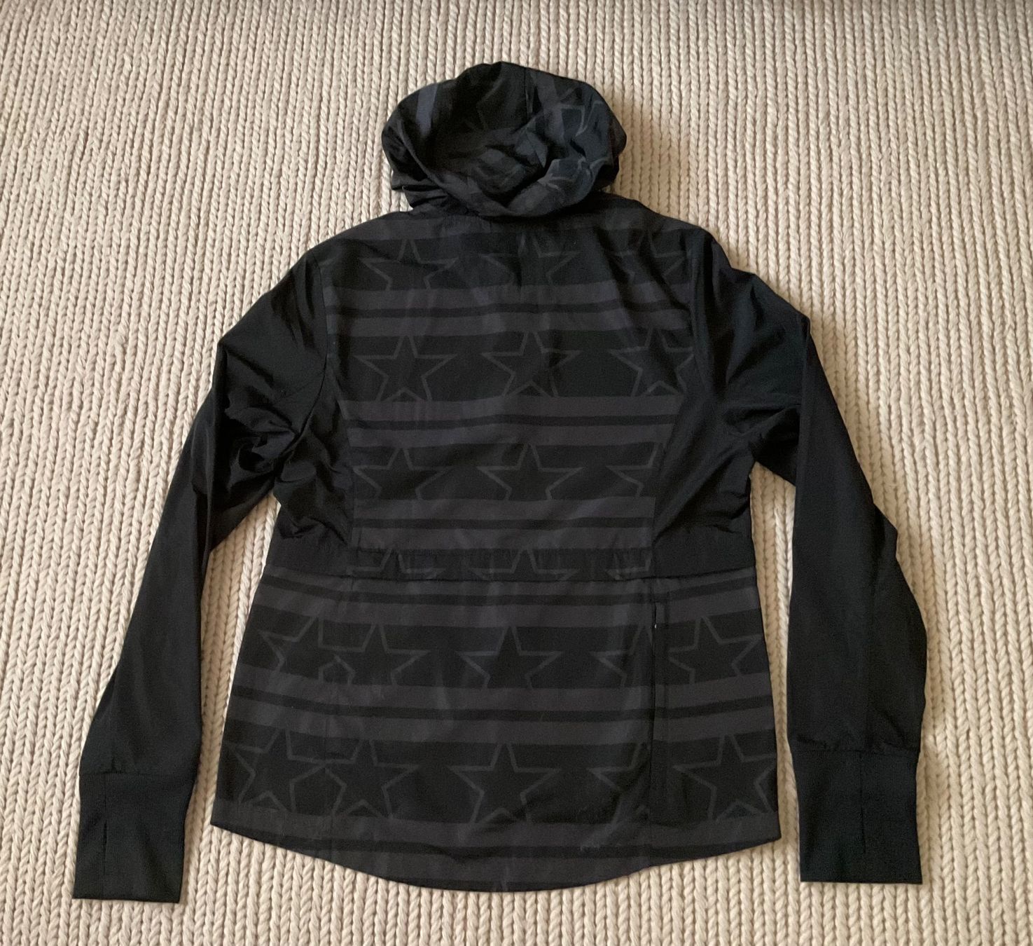 Calvin Klein Jacken: Calvin Klein Performance tolle Jacke Gr.L & neuwertig – Neu (gemäss Beschreibung) aus Weiningen ZH von moon-55 3