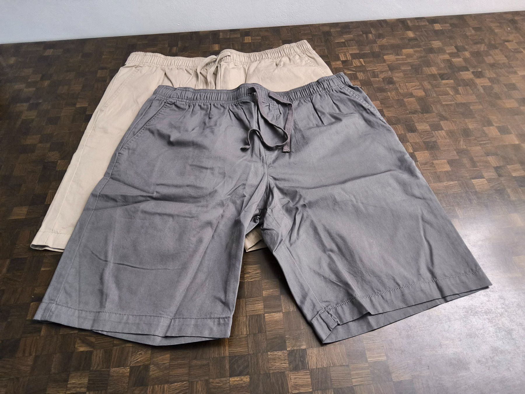 Pantalons: Herrenshorts mit Elastbund - NEU – Neuf (Voir description) à Tann par ThoSchu