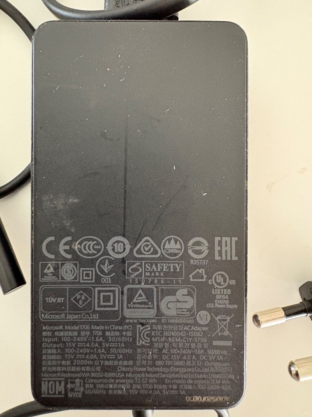 Microsoft Chargeur: Microsoft Surface Ladegerät – D'occasion à Brüttisellen par St.Zach