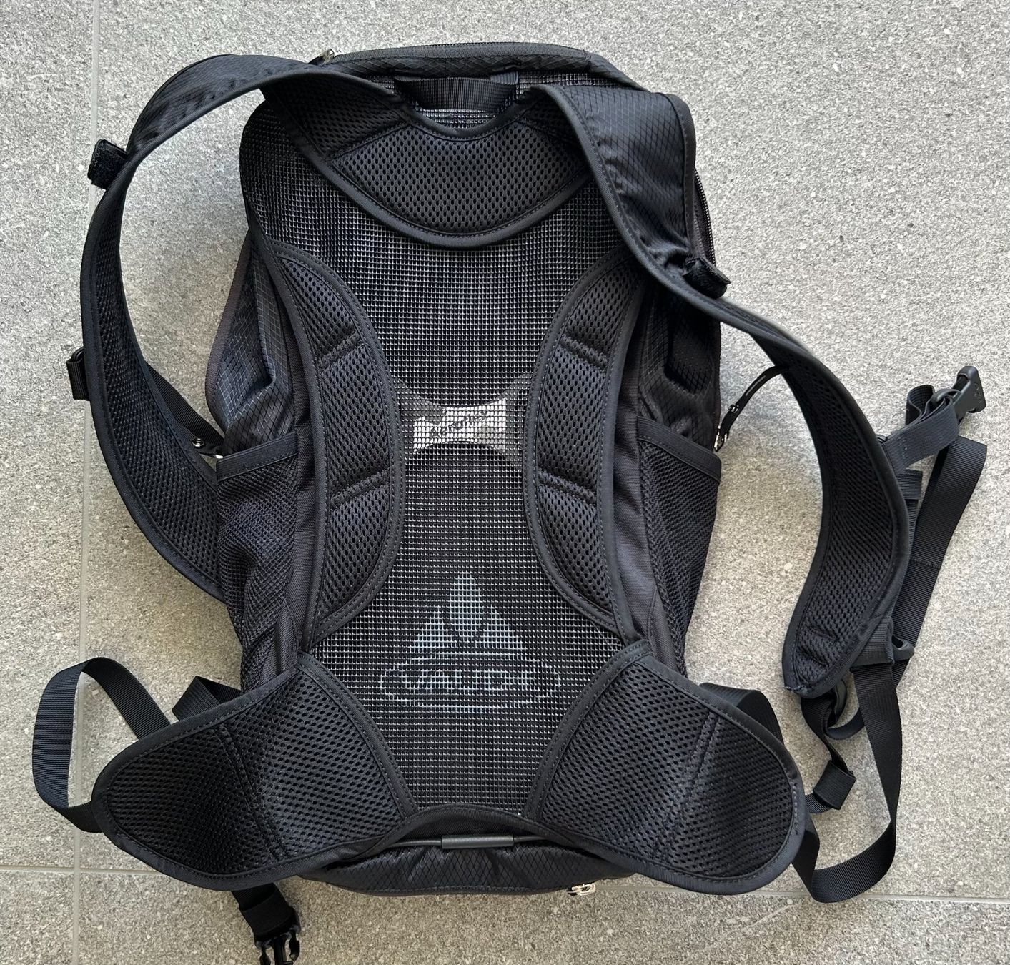 Veloplus Rucksäcke: Bikerucksack inkl. Regenhülle – Gebraucht aus Bolligen von ursn2007 1