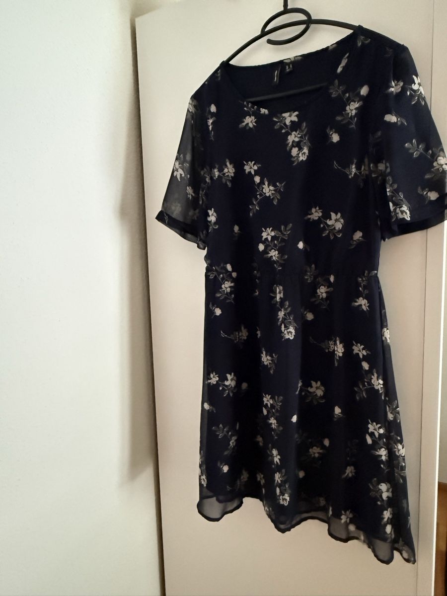 Vero Moda Vestiti: Dunkelblaues Sommerkleid, Grösse M, Vero Moda – Usato da Niederhasli venduto da R__A 3