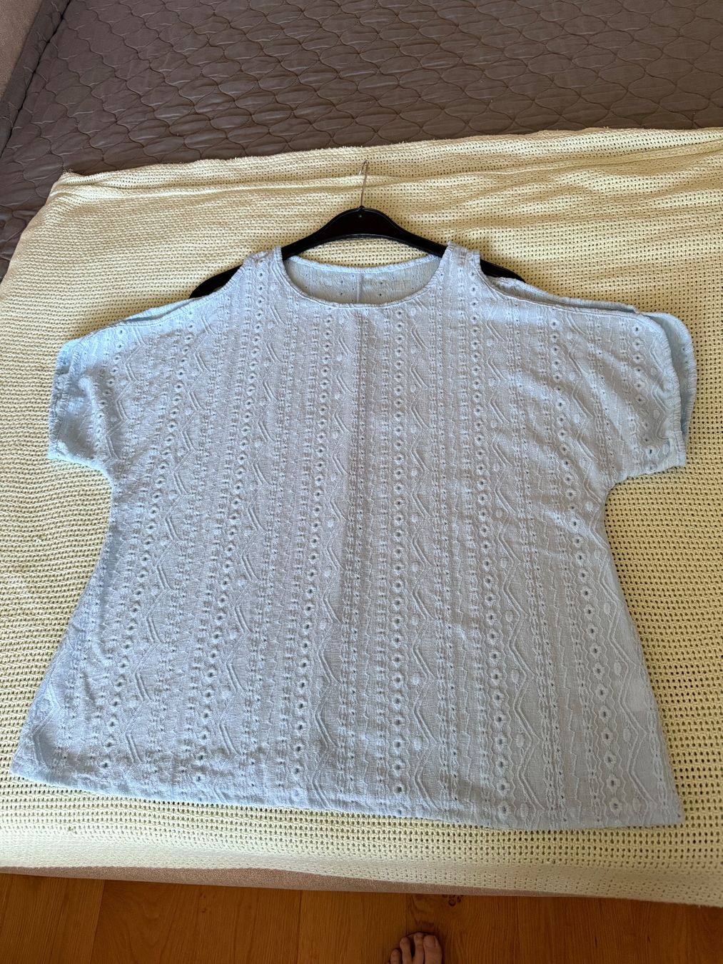 T-shirt: Kalte Schulter Shirt Gr XL – Usato da Altishofen venduto da UrsulaP0102 2
