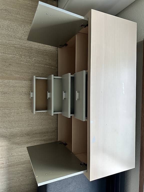 Commodes: Kommode mit 4 Schubladen und 2 Türen  – D'occasion à Küssnacht am Rigi par mis_skz5 4