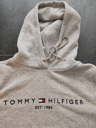 Tommy Hilfiger grey hoodie size M