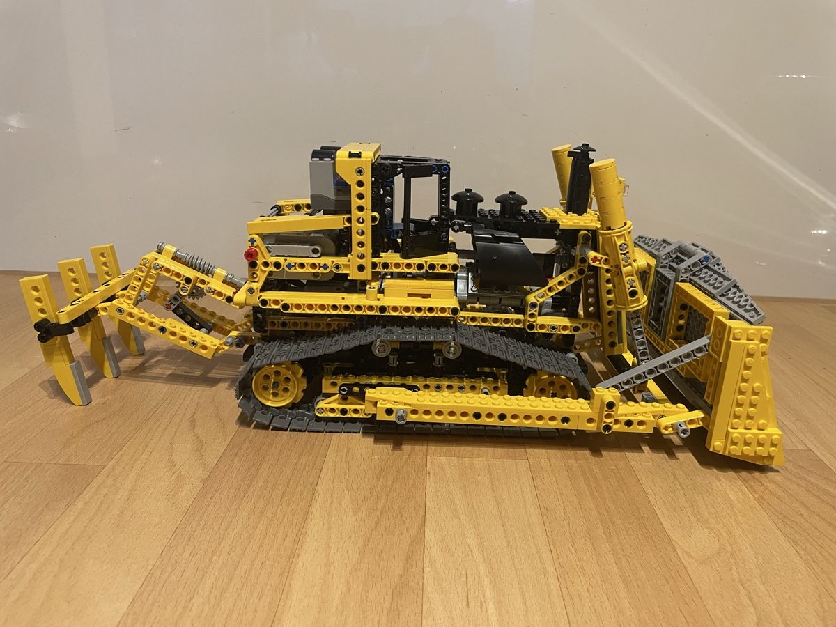 Lego Kit di costruzioni: Lego Technic 8275 Bulldozer – Usato da Rotkreuz venduto da rogi_m 2
