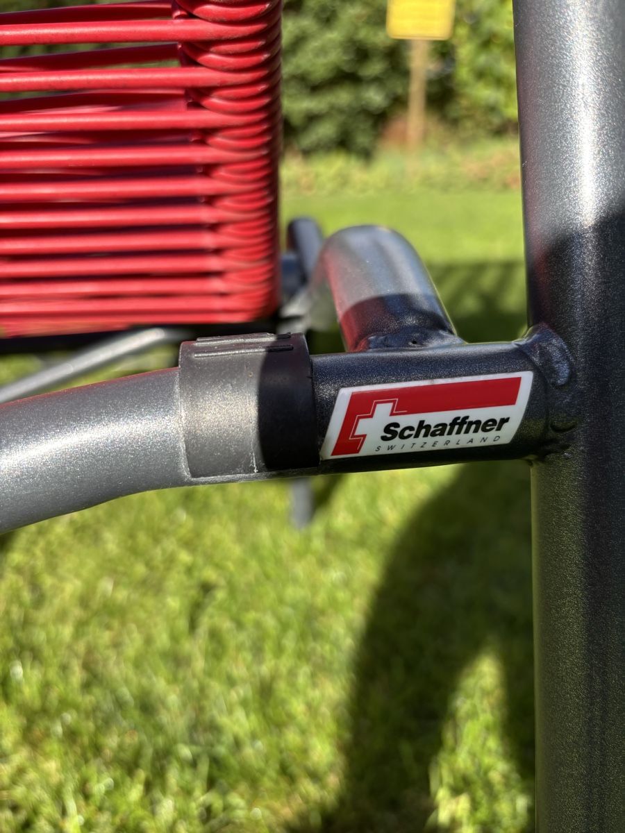 Schaffner Chaises longues: Schaffner Brissago Spaghetti-Liege – D'occasion à Zumikon par Haeckens 1