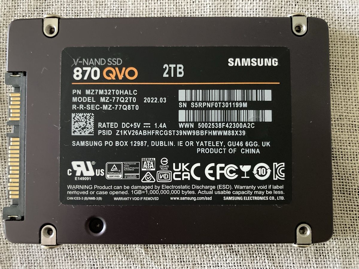 Samsung Dischi rigidi: Solid State Drive SSD – Nuovo (secondo la descrizione) da Aarau venduto da Bauschutt 1