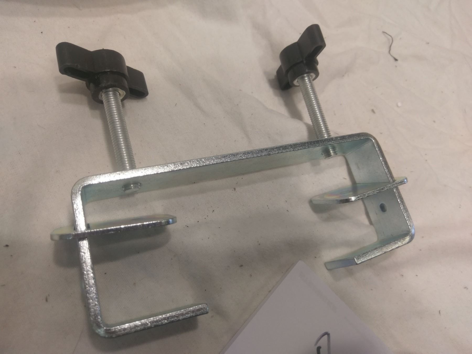 Tralicci: Traversen C-Clamp Restposten (x338) – Nuovo (secondo la descrizione) da Däniken SO venduto da Profog1