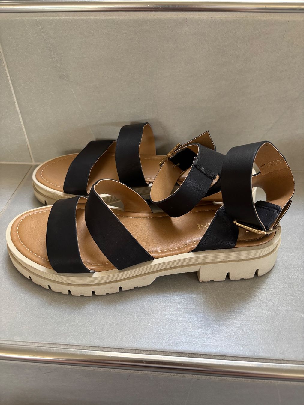 Scarpe da donna: Sommerschuhe – Usato da Büsserach venduto da vimeco.43 1