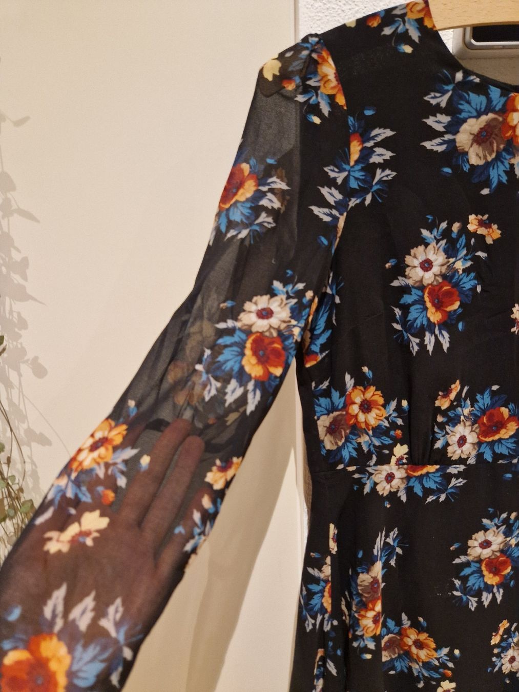 Kleider: Blumenkleid, Grösse M – Gebraucht aus Luzern von rebsi02 1
