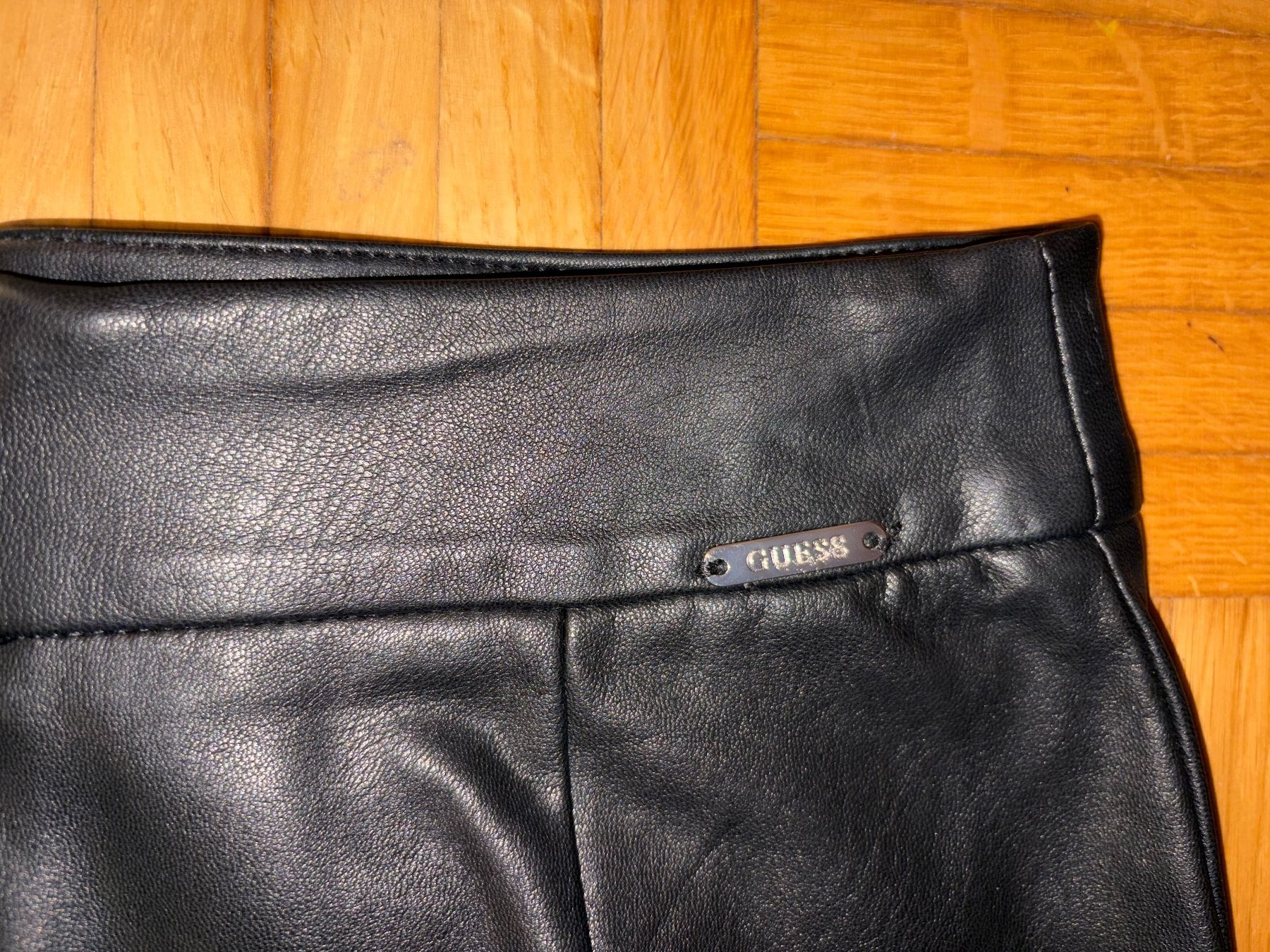 Guess Gonne: Guess Lederrock mit Spitze Grösse S – Usato da Zürich venduto da Miush999 1