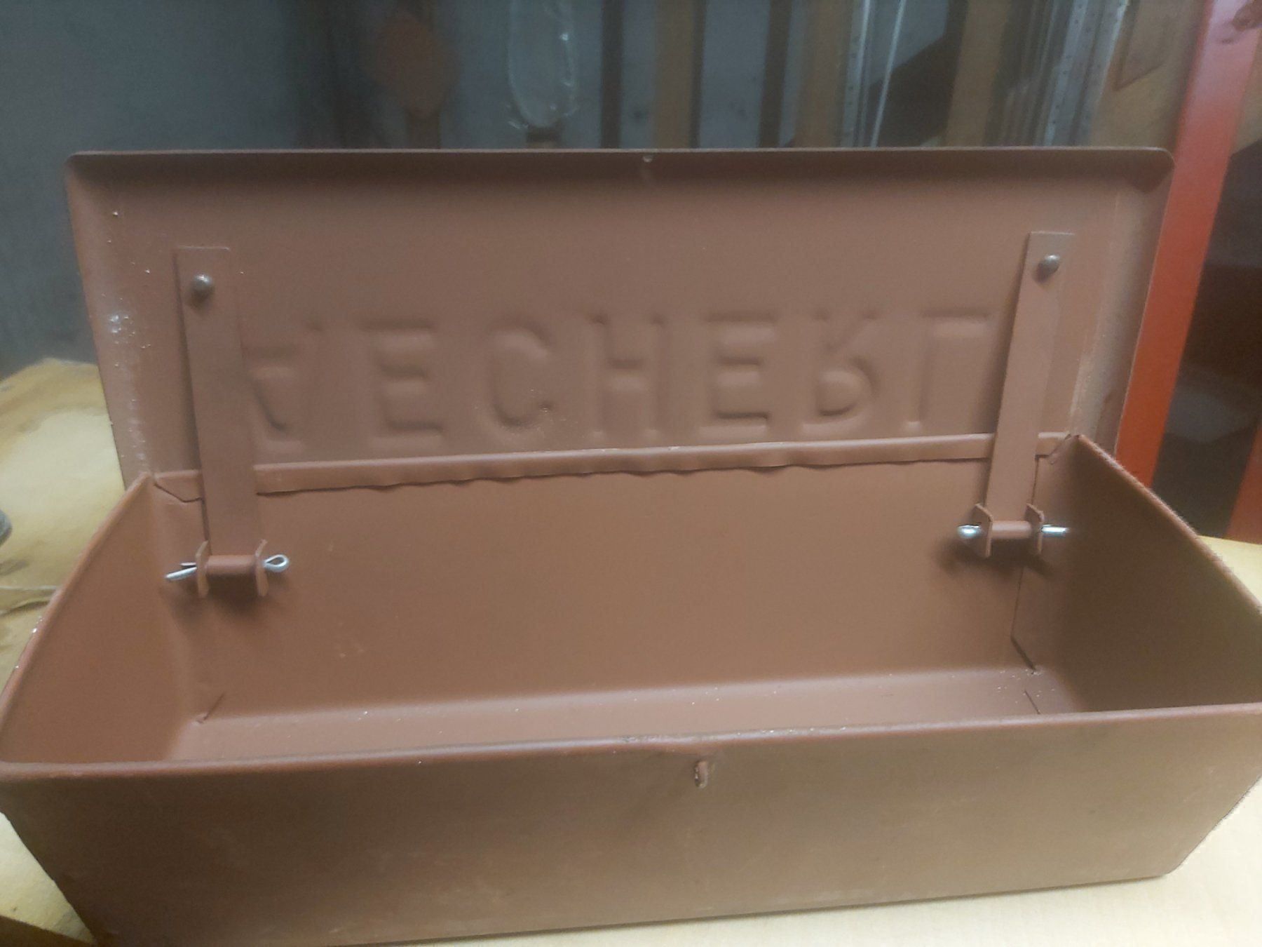 Alle Maschinen: Originale Werkzeugkiste Aecherli – Neu (gemäss Beschreibung) aus Riedtwil von Scania94D- 1