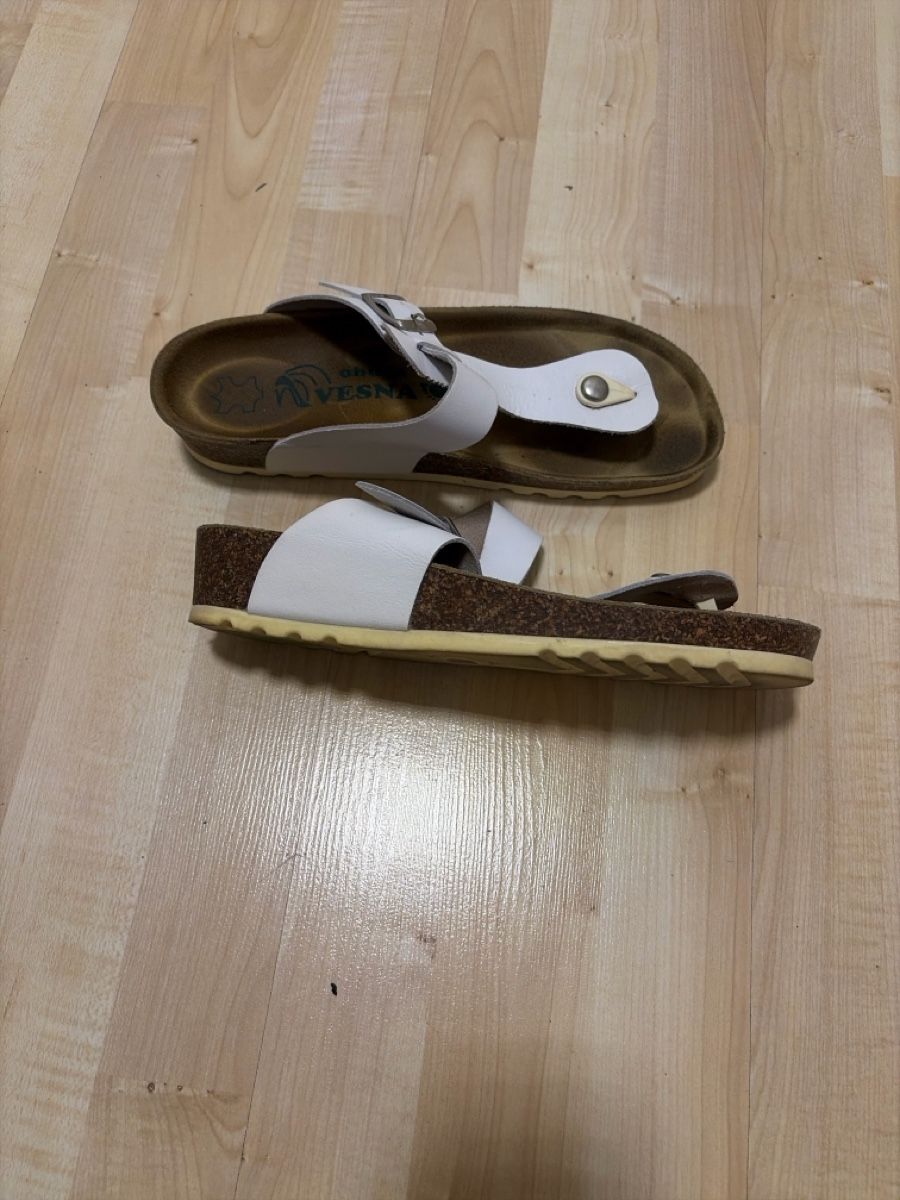 Damenschuhe: Sandalen weiss Grösse 39 gebraucht – Gebraucht aus Oberglatt ZH von kaj_tg7d 1