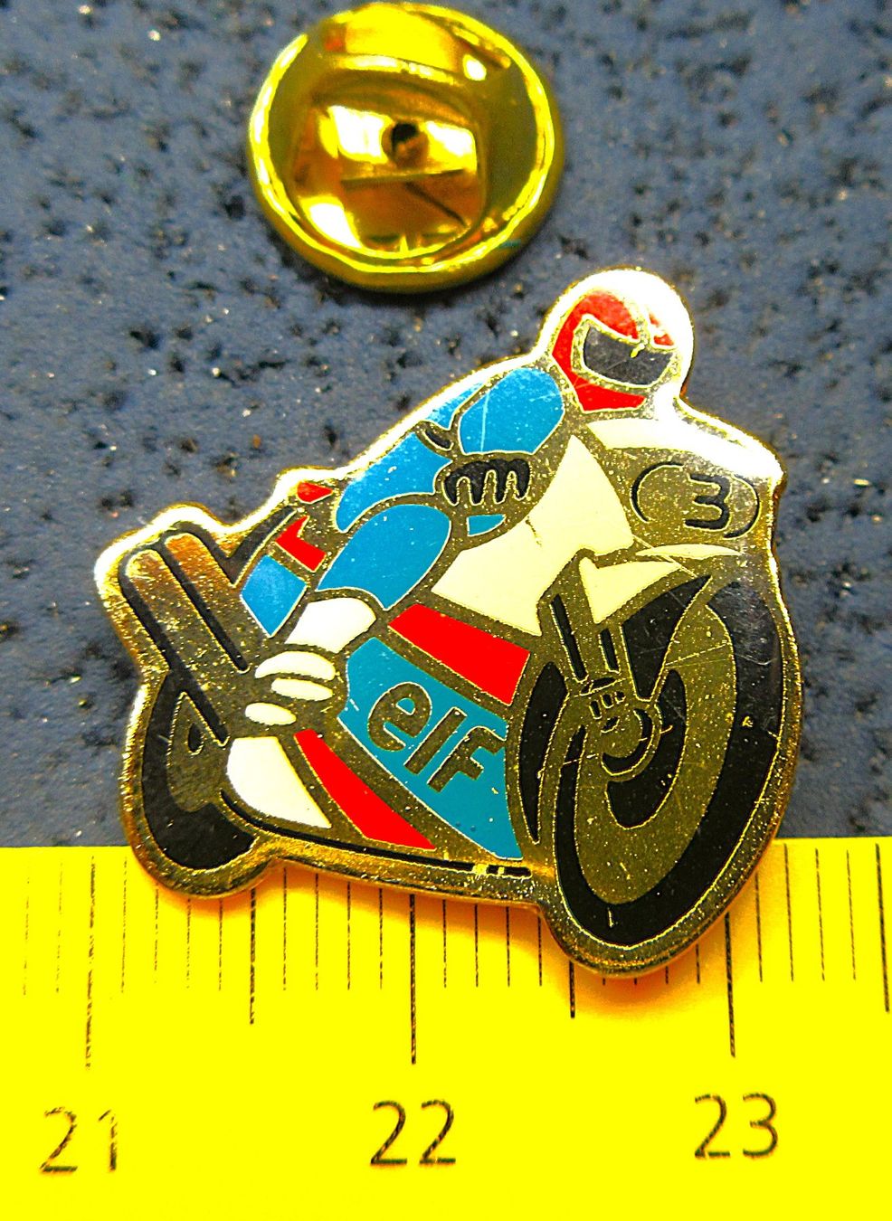 Placchette & Badge: ELF MOTO-RACING PIN – Usato da Ettingen venduto da Hausi4711