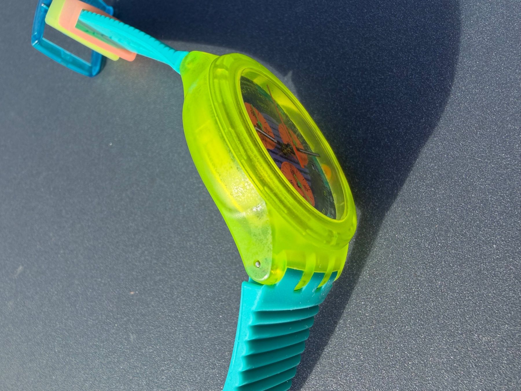 Swatch Orologi: SWATCH NEON WAVE – Usato da Wallisellen venduto da m_p_sl9d 3