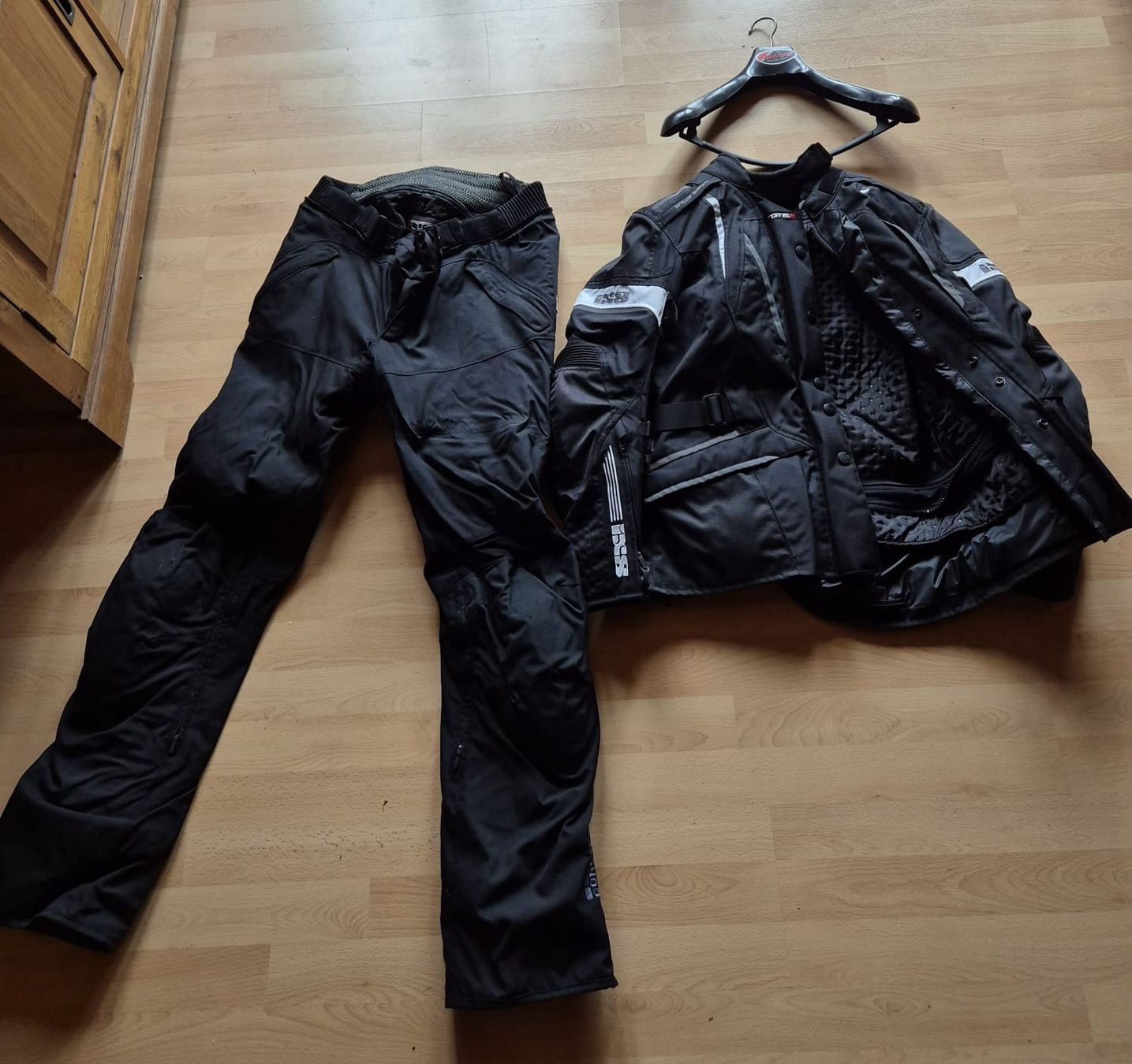 IXS Lots de vêtements: Motorradbekleidung Damen – D'occasion à Tschingel par Bohne1996