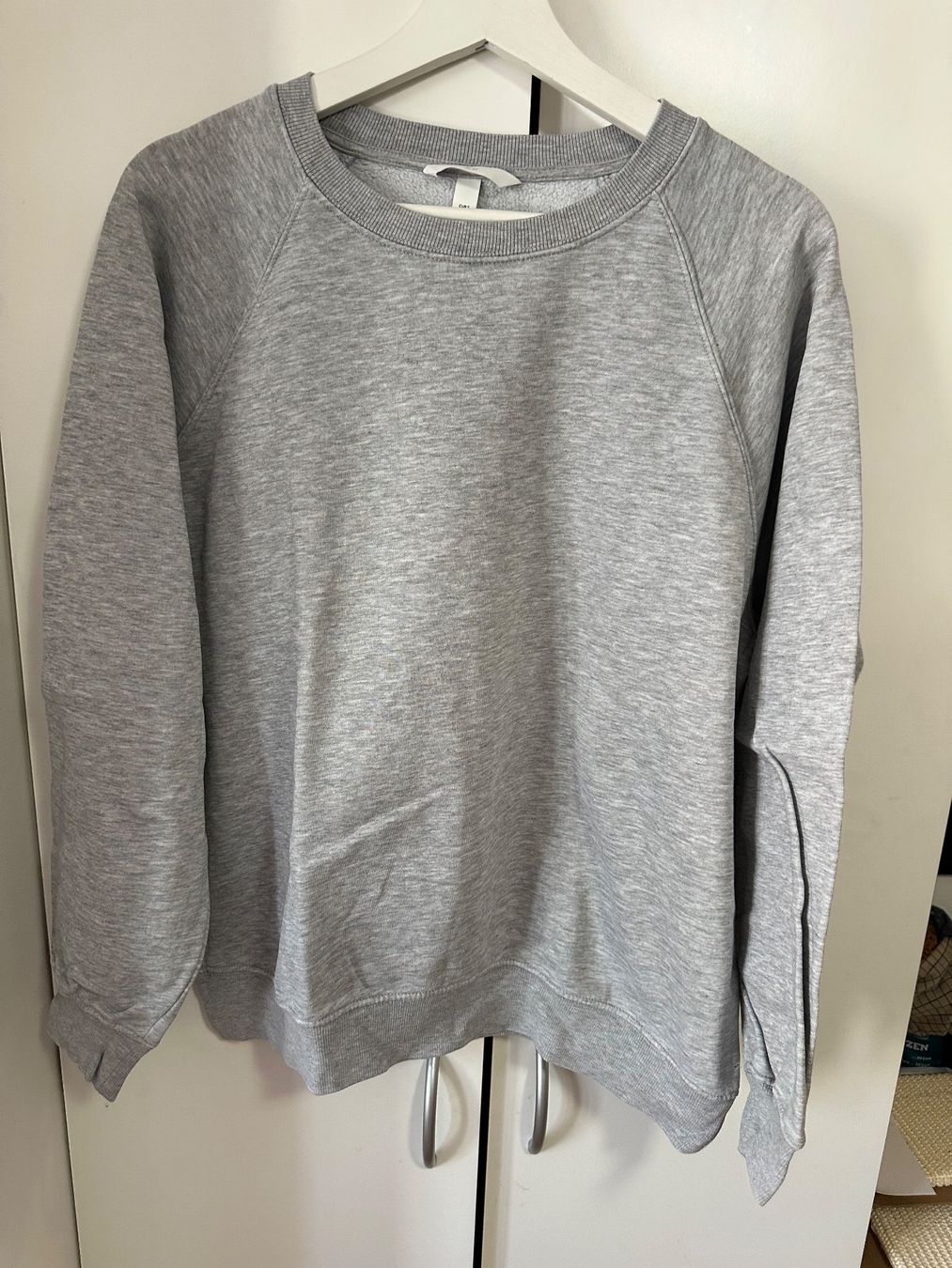 H&M Maglioni & Felpe: Pullover H&M grau Grösse S guter Zustand – Usato da Schaan venduto da Hermine2018