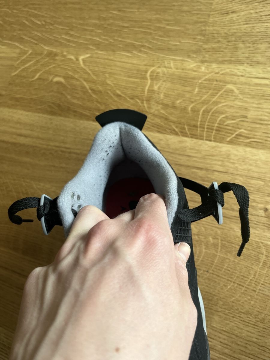 Jordan Scarpe da uomo: Air Jordan 4 Bred 2019 EU 42 – Usato da Liebefeld venduto da donetasy 5
