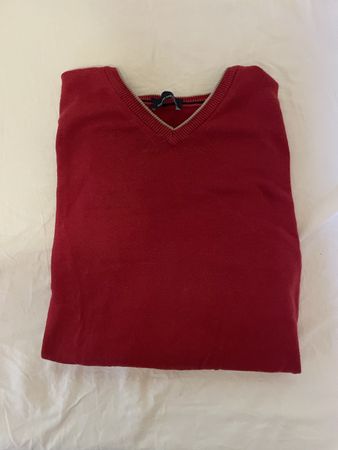 Roter Herrenpullover von Eduard Dessler