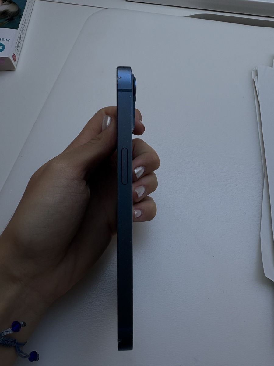 Telefone: iPhone 13 Apple bleu foncé  – Gebraucht aus Le Grand-Saconnex von c7w_ngx7 3