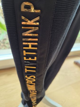 Schwarze Damen Jogginganzug mit Schriftzug, Grösse 36/38