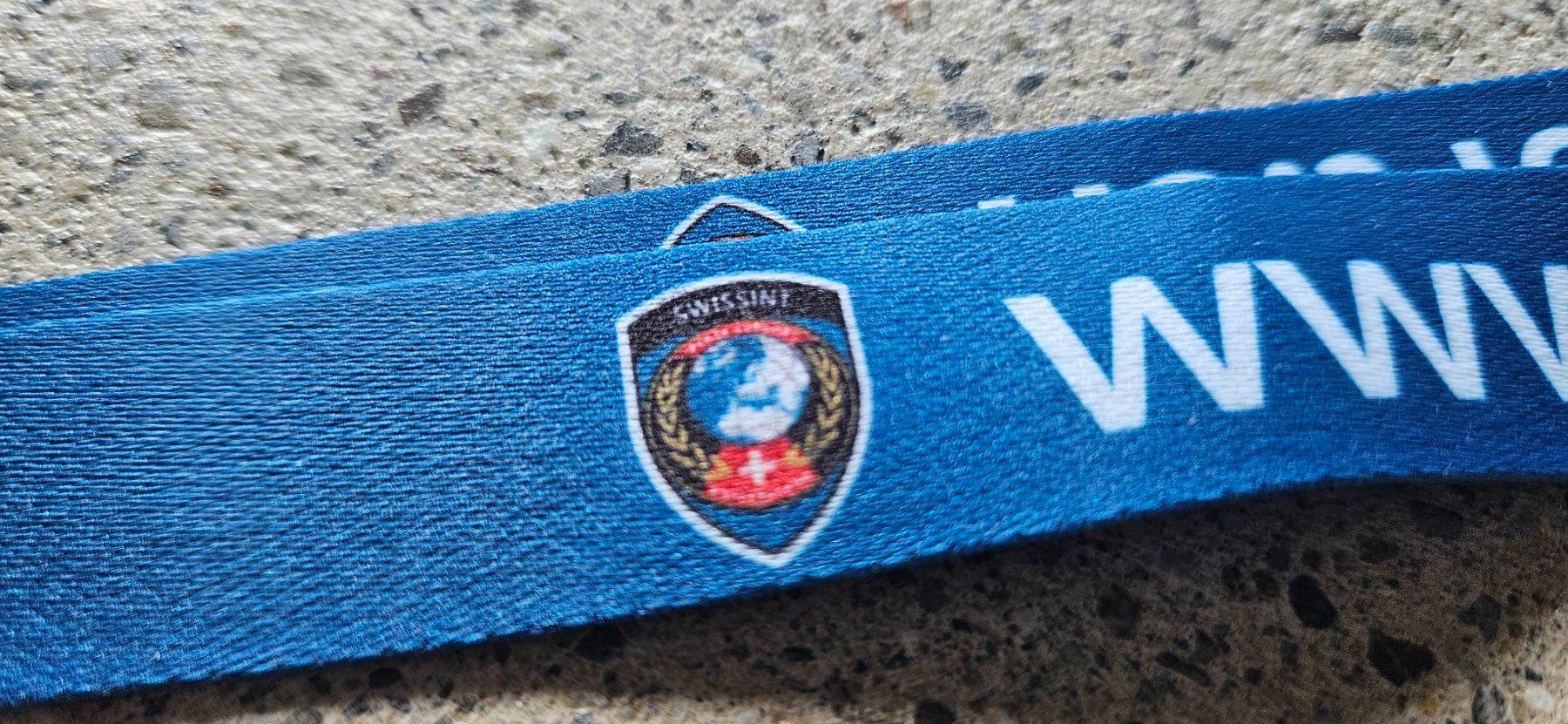 Schweizer Armee Placchette & Badge: *** Schlüsselanhänger Peace Support Schweiz *** – Nuovo e nell'imballaggio originale da Riedholz venduto da fr_sIruP 1