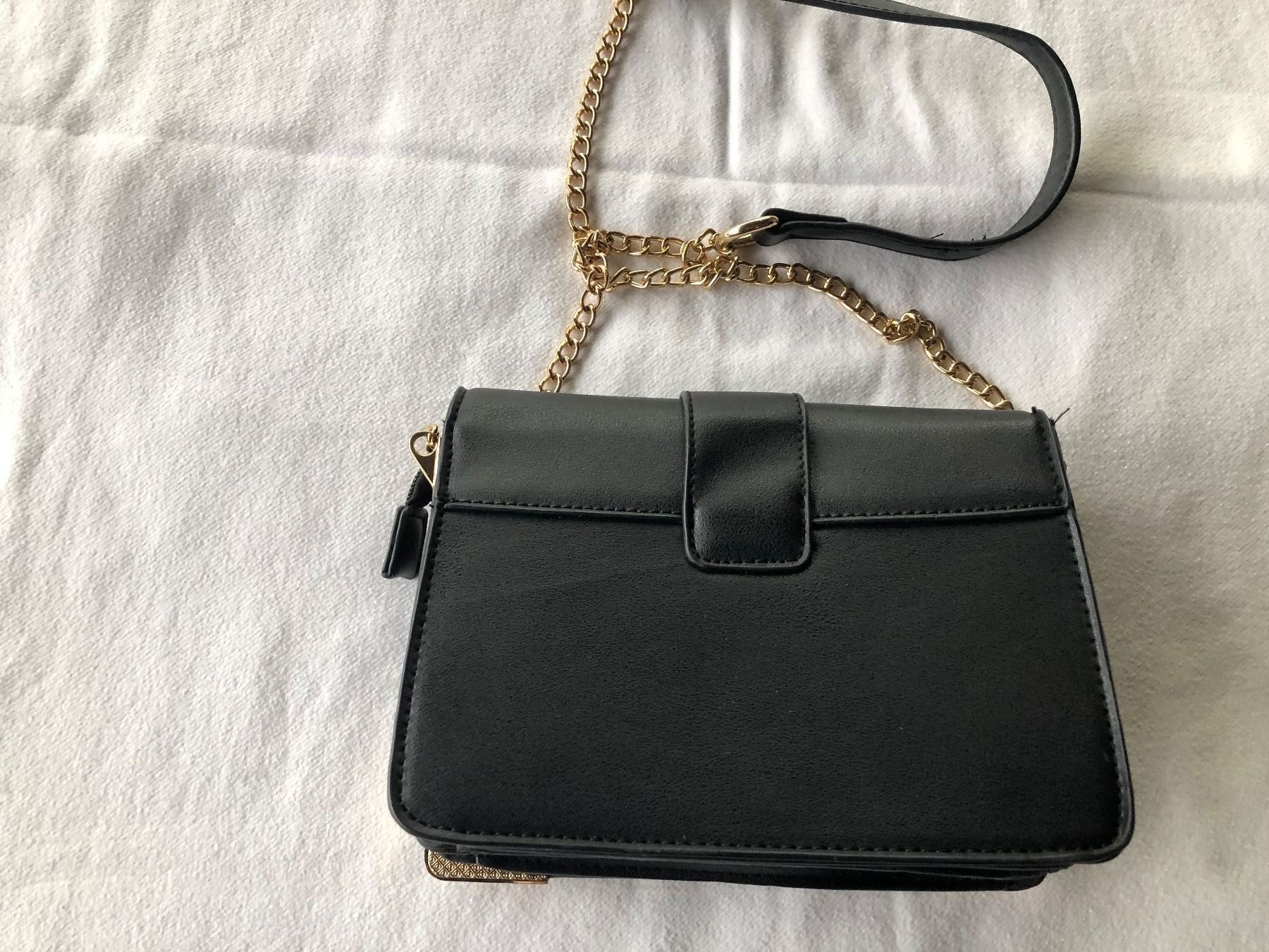 Zebra Borse da donna: Umhängetasche schwarz/ Zebra – Usato da Schübelbach venduto da Dolly990_2 1