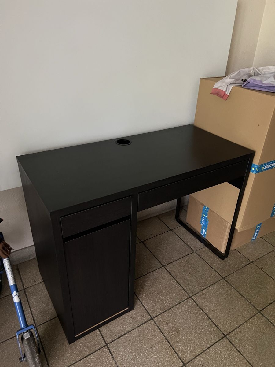Ikea Bureaux: IKEA desk – D'occasion à Zürich par silviaemme 1