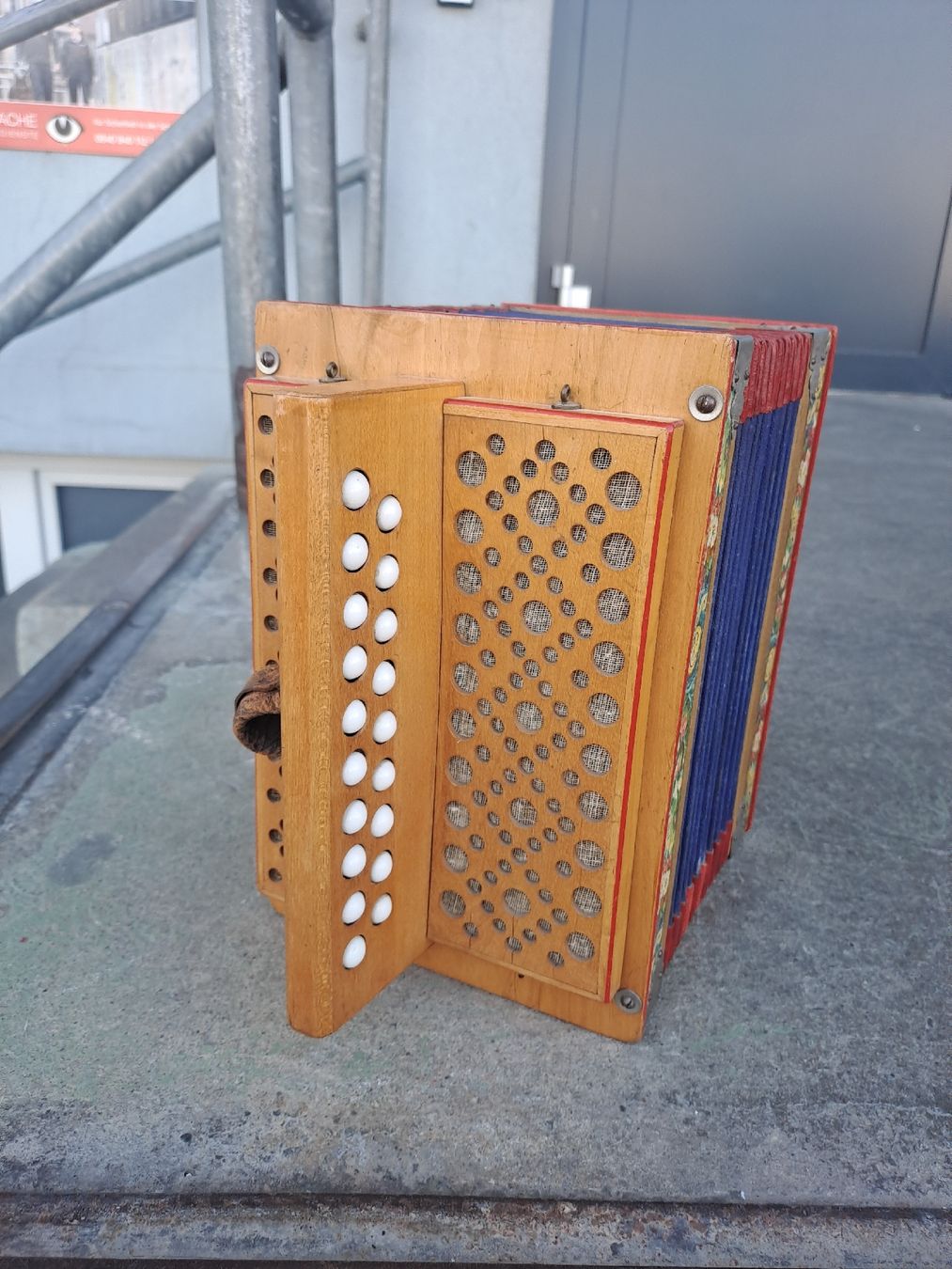 Eichhorn Instruments de musique: Eichhorn orgeli ton C – D'occasion à Villeneuve par BibiVintage 9