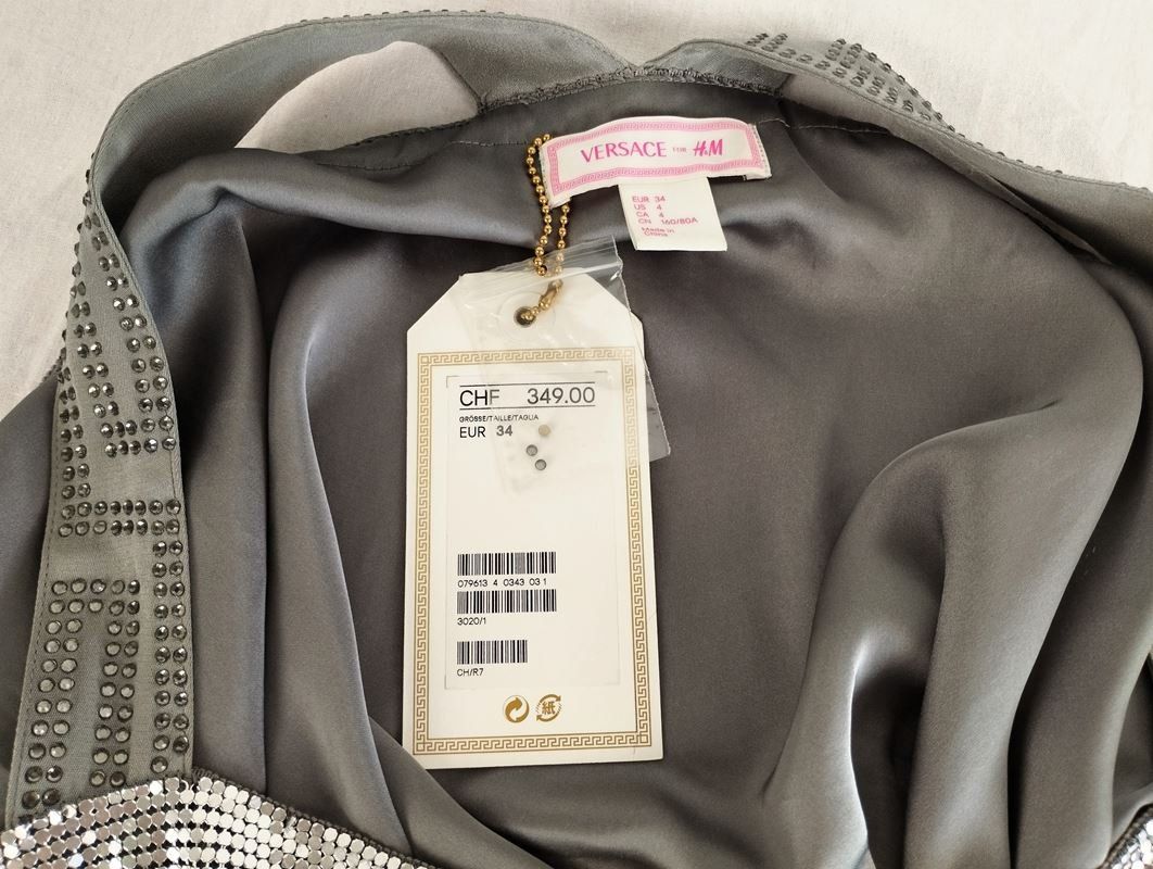 Versace Vestiti: VERSACE for H&M Kleid Gr. 34 – Usato da Schübelbach venduto da Restwert_Schubelbach 6