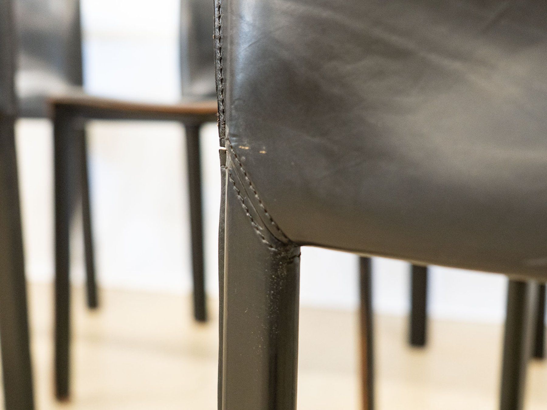 Chaises: 5 Lederstühle "Pasqualine" - Enrico Pellizzoni - Ref. 07/07 – D'occasion à Au ZH par BrockiAu 6