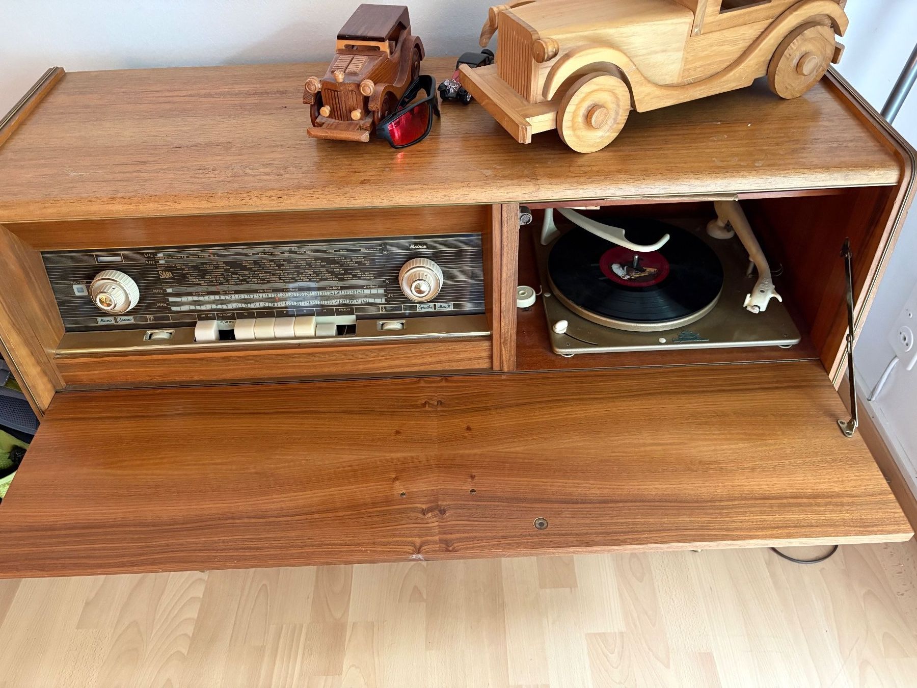 Radio: Radio Antik mit Plattenspieler – Usato da Magglingen/Macolin venduto da mar_8wk2 3