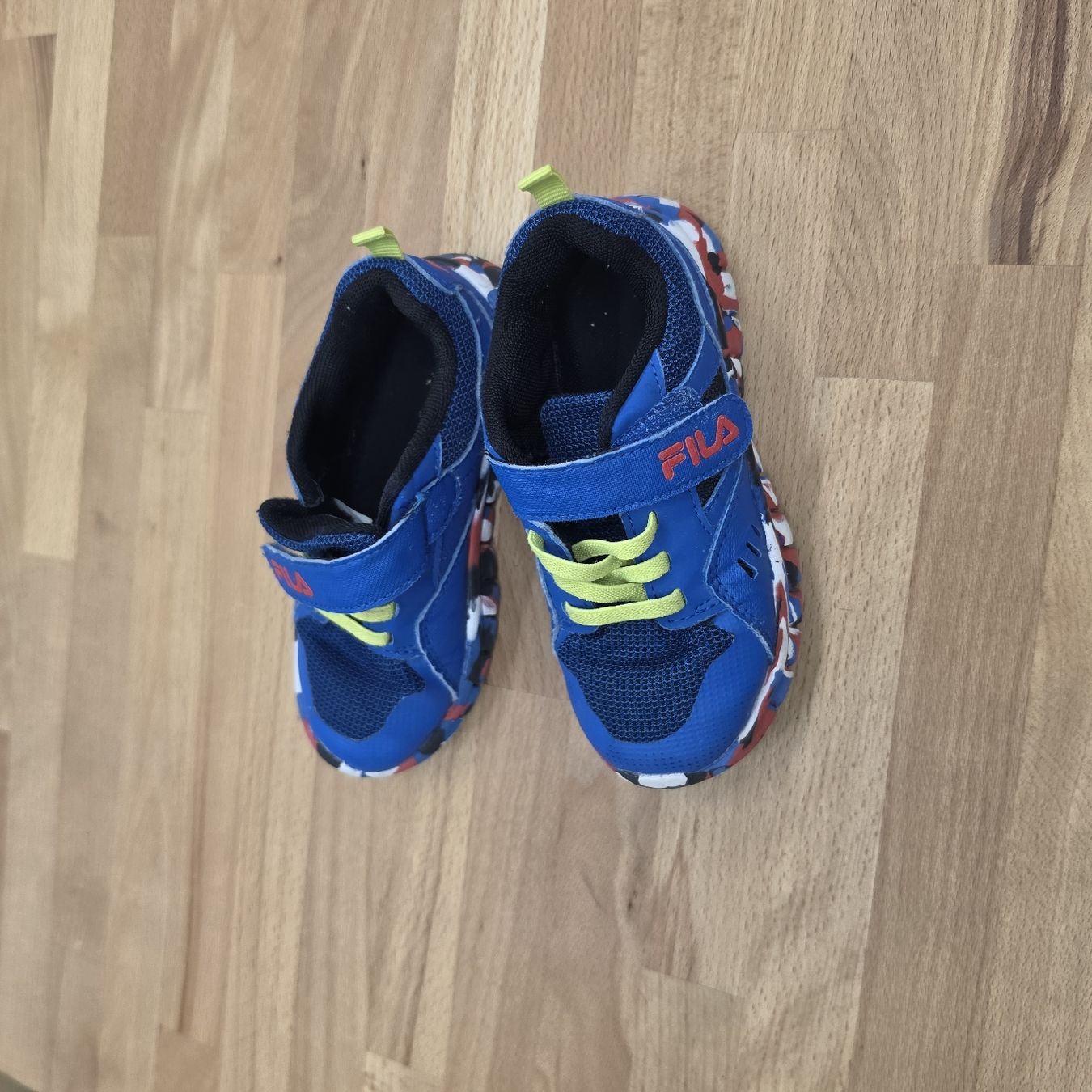 Scarpe per ragazzi: Schuhe und Sandalen Gr.27 – Usato da St. Gallen venduto da baenziger27