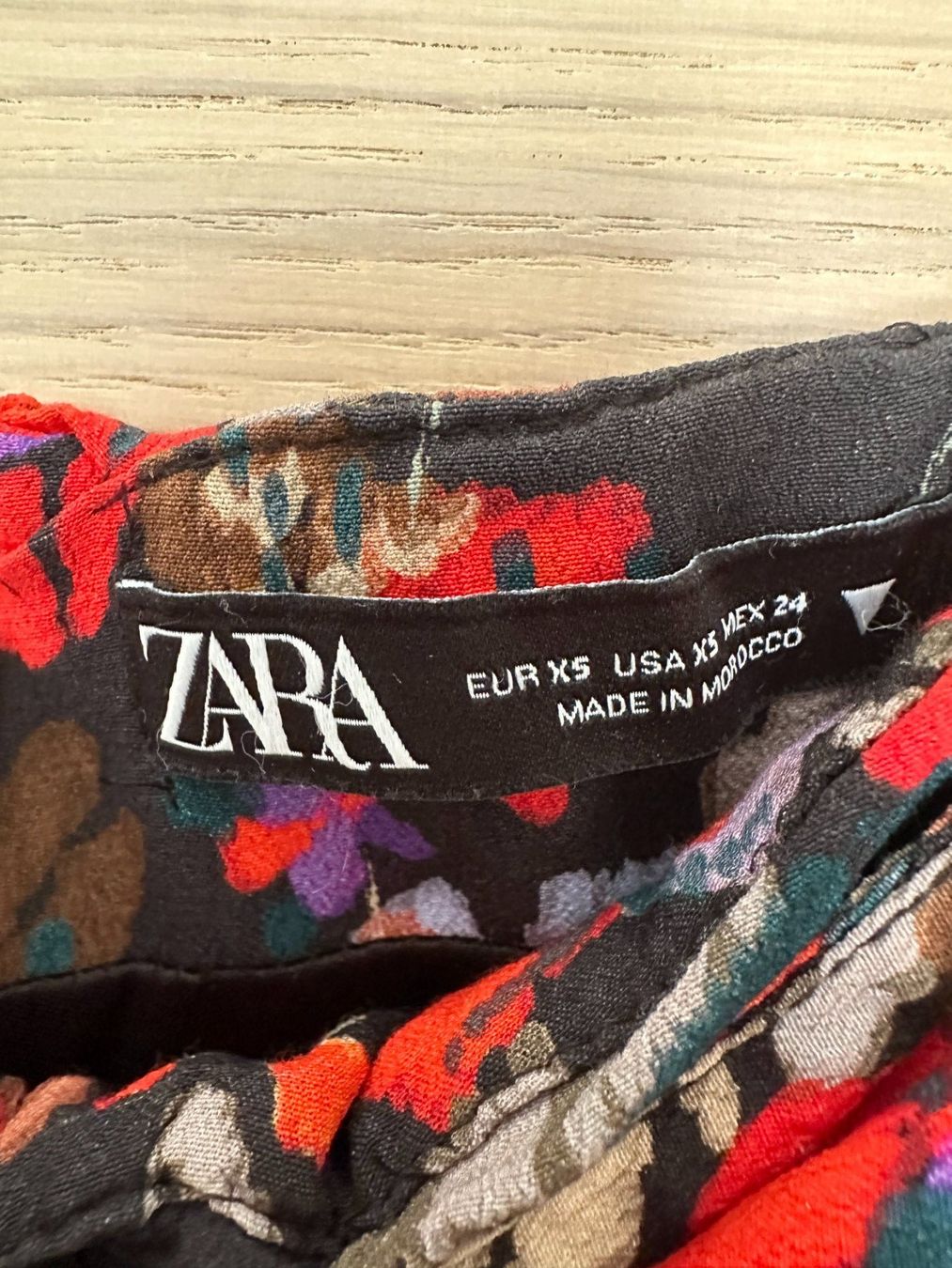 Zara Gonne: Minijupe ou bustier à fleurs Zara t.XS – Nuovo (secondo la descrizione) da Vandoeuvres venduto da Zoccoli11 2
