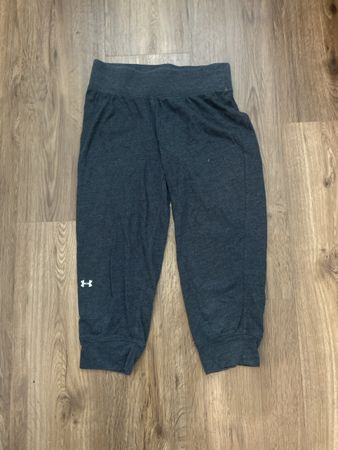 graue dreiviertel under armour sporthose, ca. grösse xxs